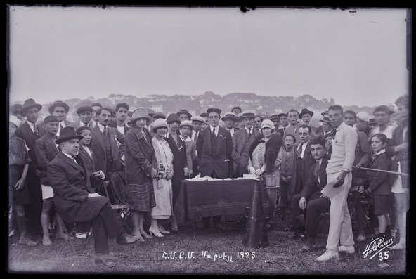 Vie quotidienne des Arméniens, 1920-1935. Photographies de Krikor Djololian-Arax © Musée national de l’histoire et des cultures de l’immigration