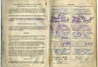 Carnet anthropométrique d’identité "Nomades",1951 - page 8-9 © Musée national de l'histoire et des cultures de l'immigration
