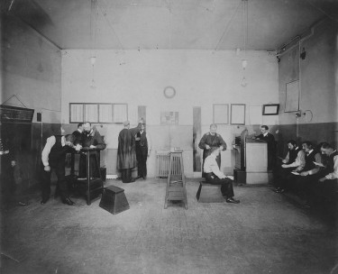 Photographie Anonyme, Service de l’identité judiciaire de la préfecture de Police de Paris à l’Exposition Universelle de 1900