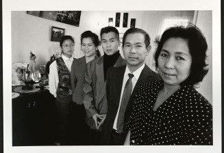 Photographie de la Familly Ly par Patrick Zachmann